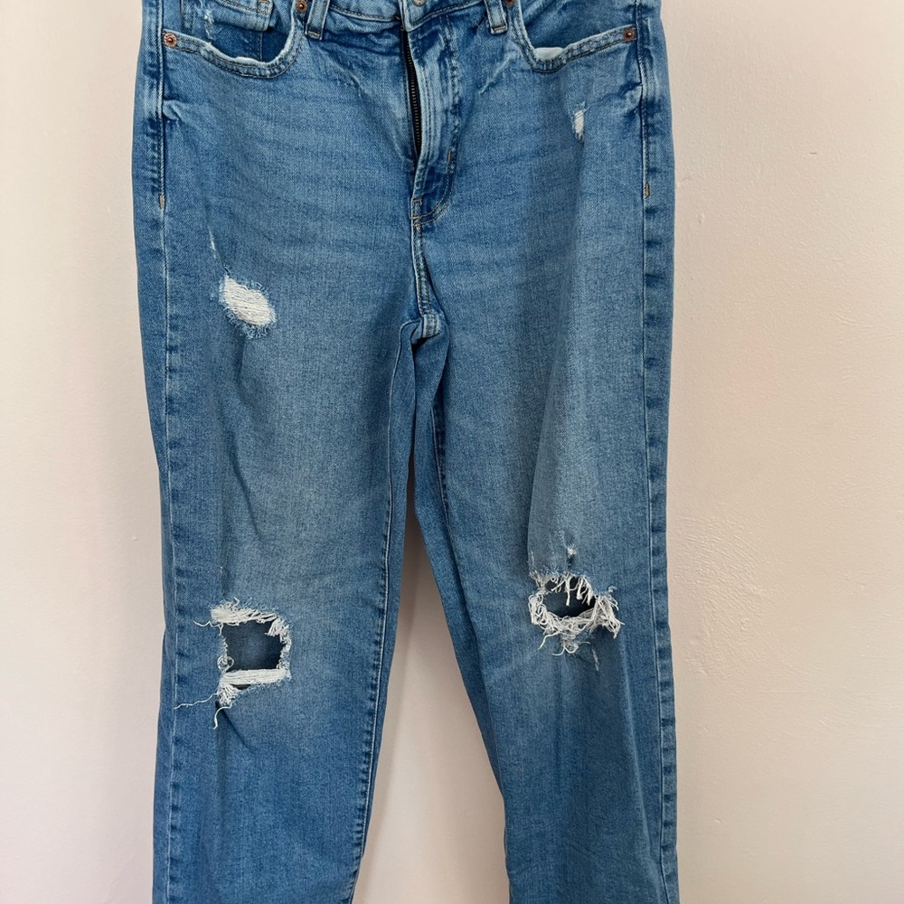 Old Navy Women's Boyfriend Jeans in Distressed Blue